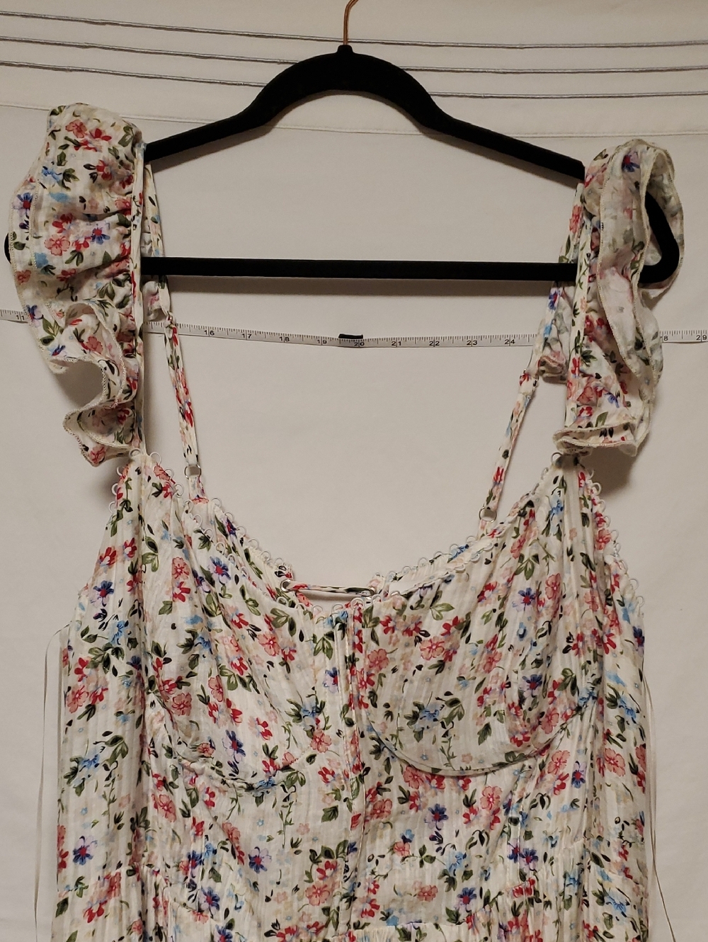 ASTR Cream Floral Maxi Dress With Ruffle Straps And Boning - Picture 2 of 6